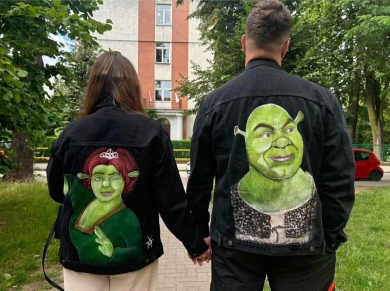 Shrek i Fiona na kurtce jeansowej
